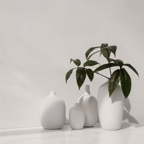 Váza CEOLA 21 cm | white