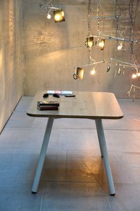 Jedálenský stôl MORADOR » dub | biela